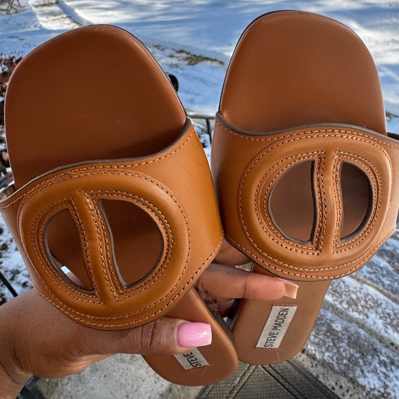 Steve Madden Kylah Sandals - Picture 3 of 4